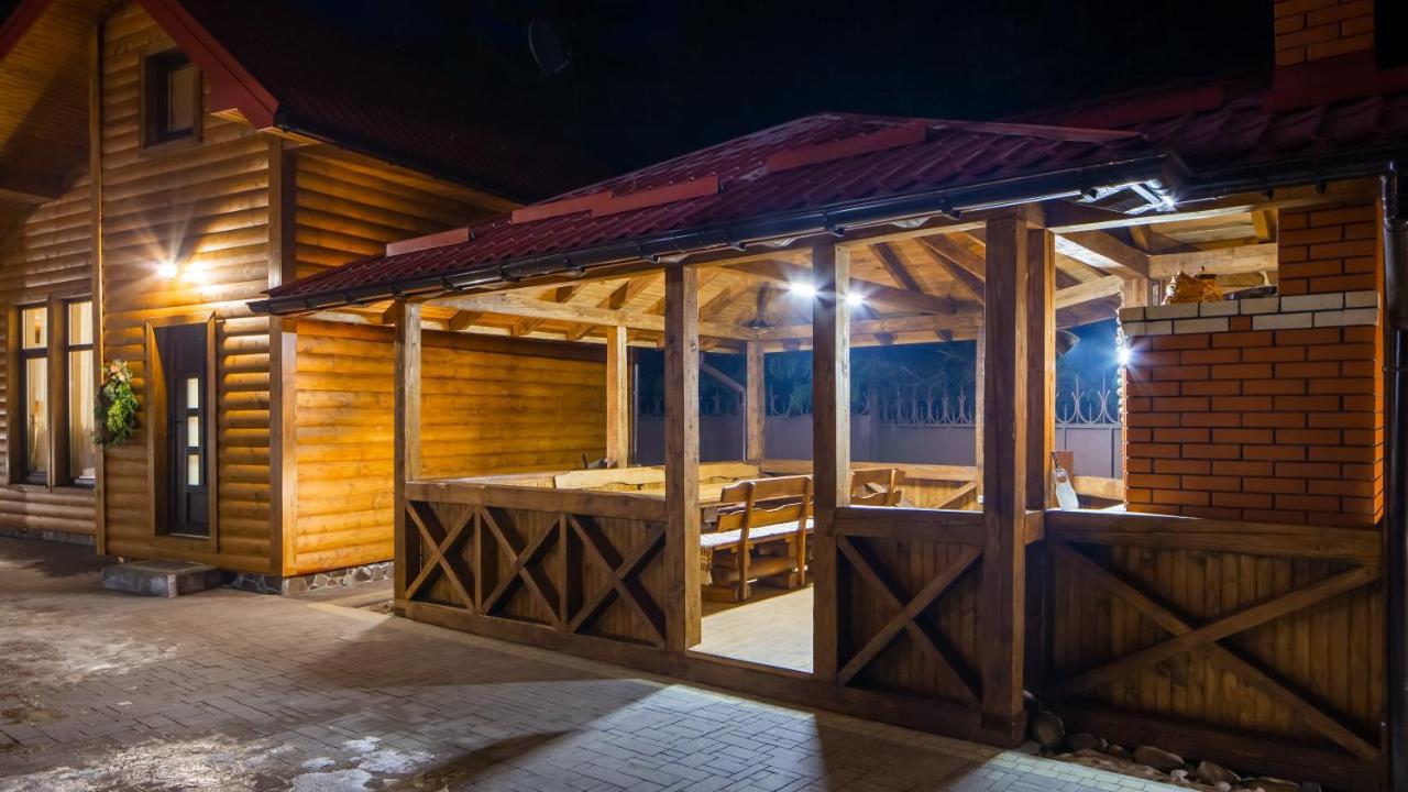 Villa Bambetli Tatariv Esterno foto