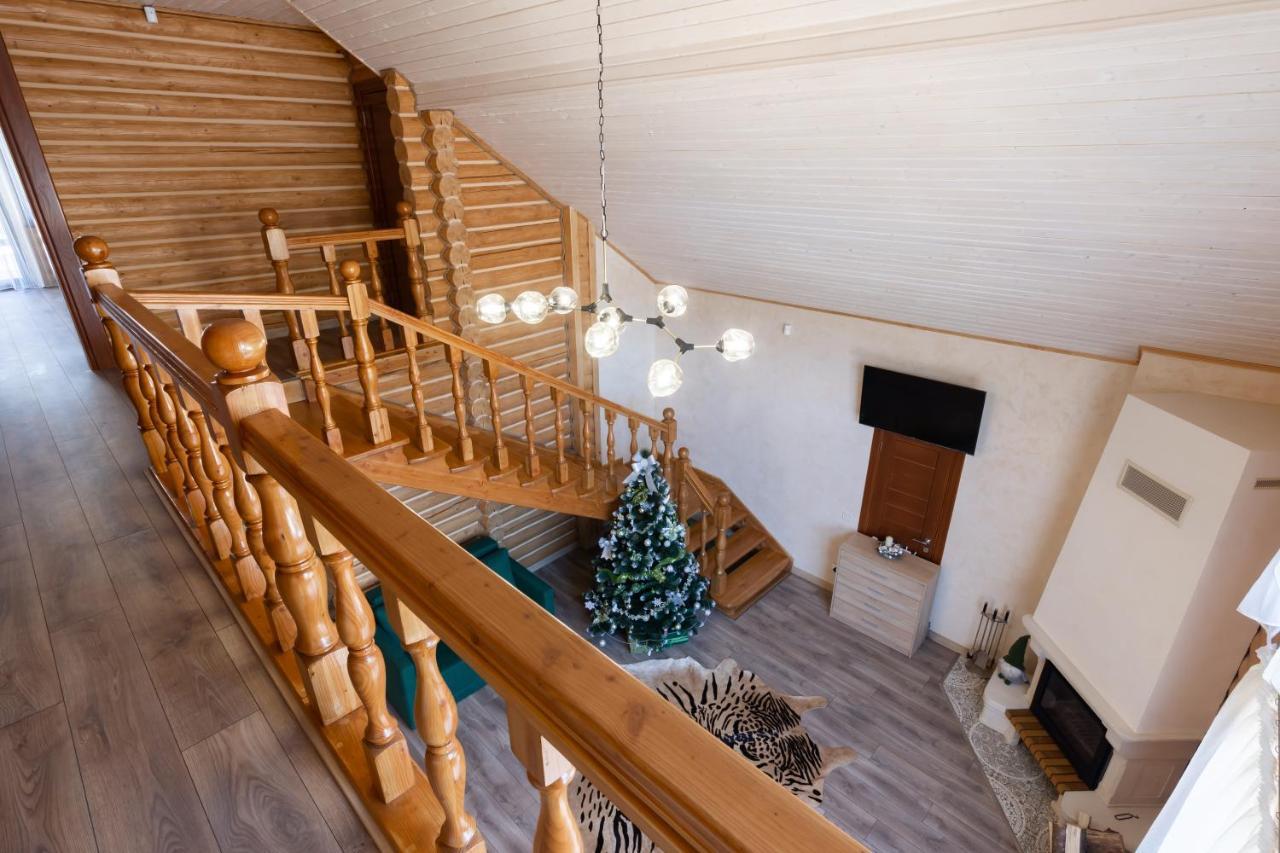 Villa Bambetli Tatariv Esterno foto
